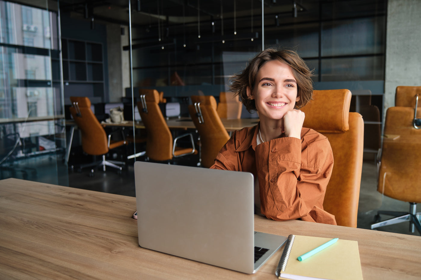 Tu Cuerpo También Siente el Uso de la Tecnología: Aprende a Cuidarlo