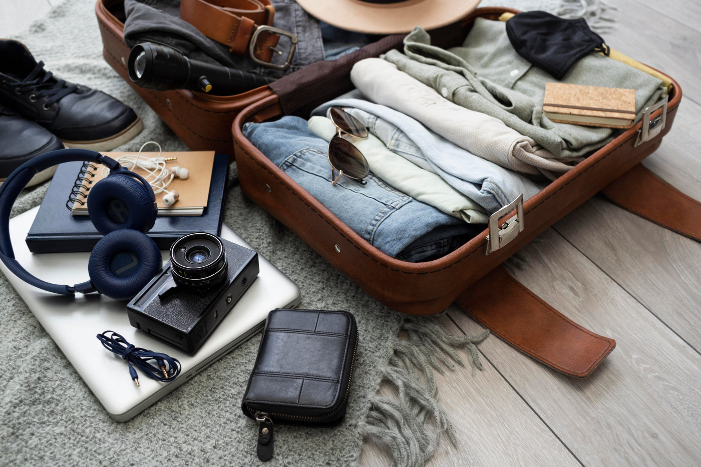 10 cosas indispensables que debes llevar en cualquier viaje