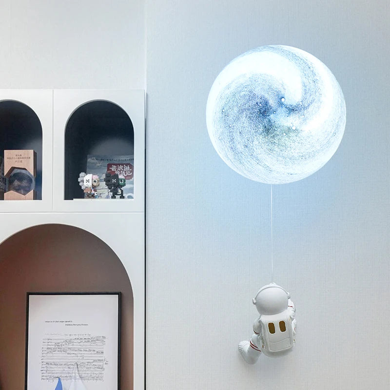 Lámpara de Pared LED de Luna con Astronauta y 3 Tonos de Luz